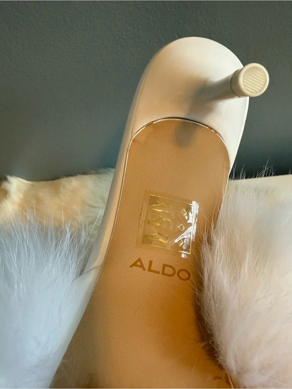 ALDO White Faux Fur Pointed Toe Stiletto Cushioned Heels - Picture 6 of 11